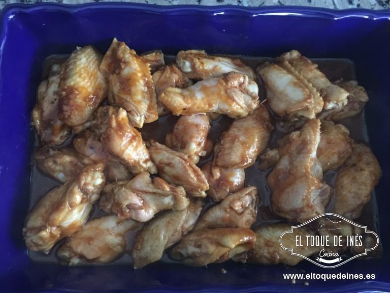 Vaciar el contenido de la bolsa en una fuente de horno.