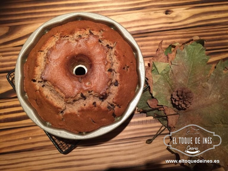 Echar en nuestro molde y al horno durante 55 min a 180ºC; comprobar que esté bien hecho antes de retirarlo del horno.