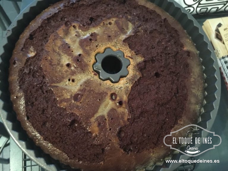 Retirar el papel de aluminio los últimos 10 minutos y al finalizar comprobar con una aguja o una brocheta que esté bien hecho.