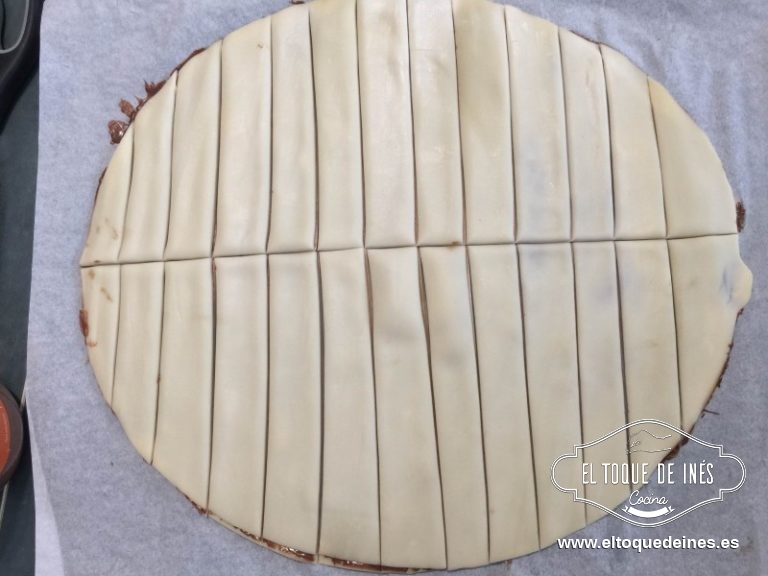 Hacemos los cortes, yo usé un corta pizzas.