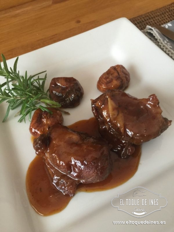 Echamos los higos una vez termine el tiempo y volvemos a programar 10 min/ 100º/ giro inverso/ vel cuchara.