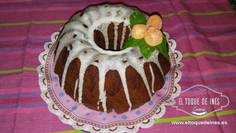 Bundtcake de chocolate con glaseado