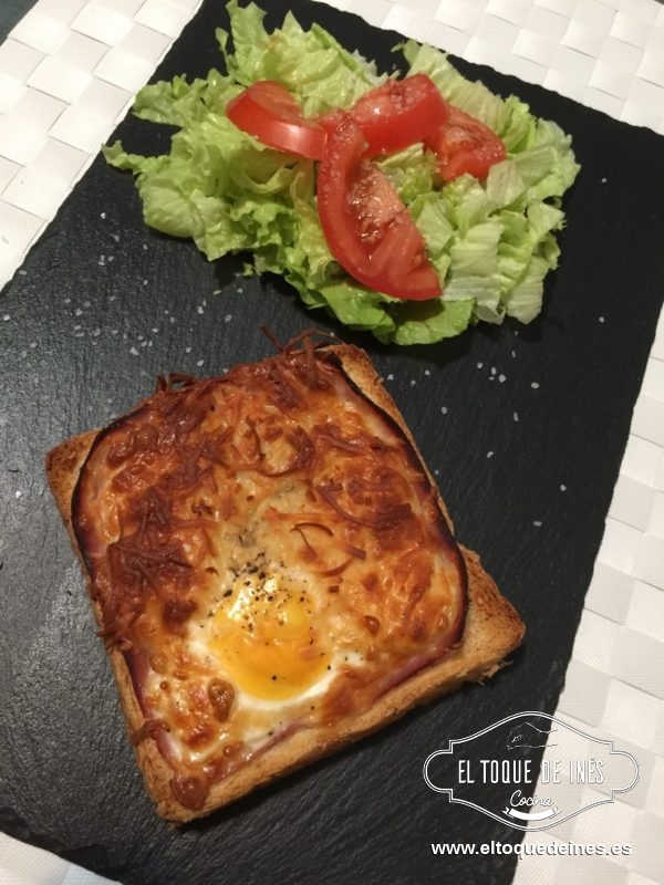 Introducimos al horno por aproximadamente 15 minutos , en mi caso la yema queda cuajada de todo, es así como nos gusta.
Si queréis que os quede líquida le restáis un par de minutos al horno.