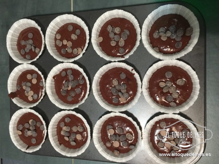 Si queremos podemos añadirle unas pepitas de chocolate.