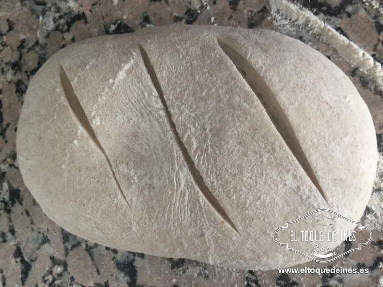 Hacemos los cortes, mejor profundos para que greñe mejor.