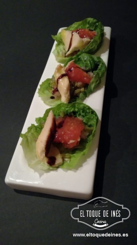 Echamos un chorrito de crema balsámica de Módena por encima y ya tenemos listo el plato.