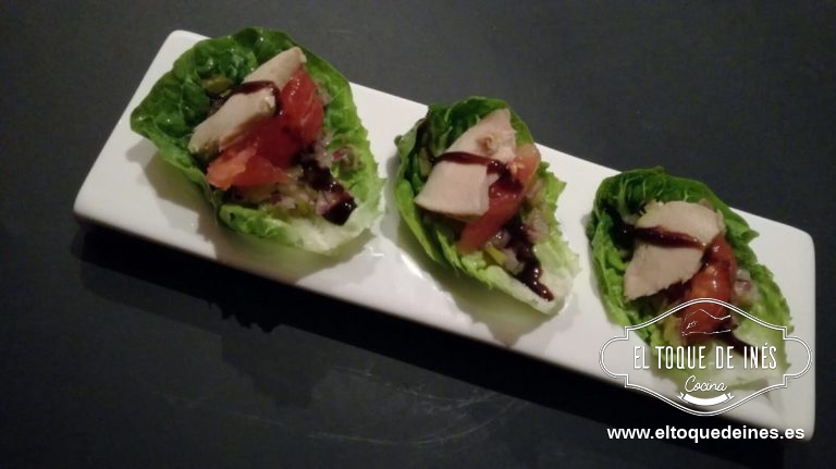 Lomo de bonito sobre vinagreta y semillas de tomate