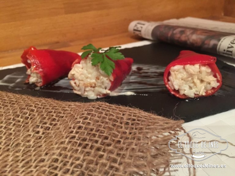Pimientos del piquillo rellenos de ensalada de arroz