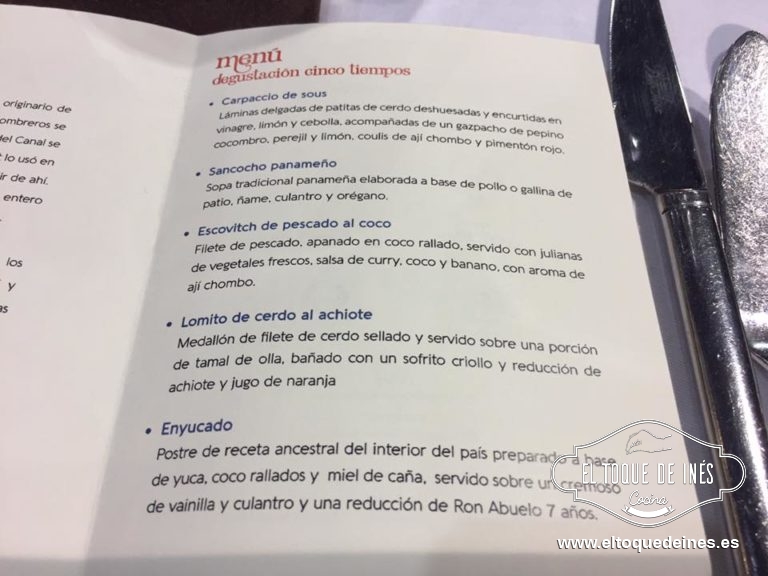 Para finalizar con la tarde estábamos invitados a cenar en el restaurante de Panamá, ingredientes diferentes, una comida muy distinta a la nuestra, porque acompañan todo de mucha especia y casi siempre con un toque de picante, muy poco pero se nota ese toquecillo.