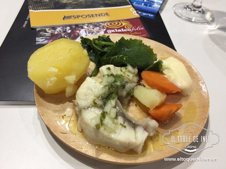 Al finalizar fuimos al Showcooking del Restaurante Camelo, en Esposende, en Portugal; probamos un rico róbalo acompañado de grelos, patata, zanahoria y un toque de mahonesa.