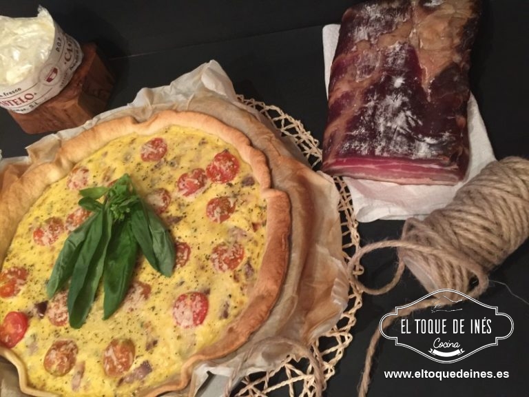 Quiche de panceta, tomates y queso de O Cebreiro