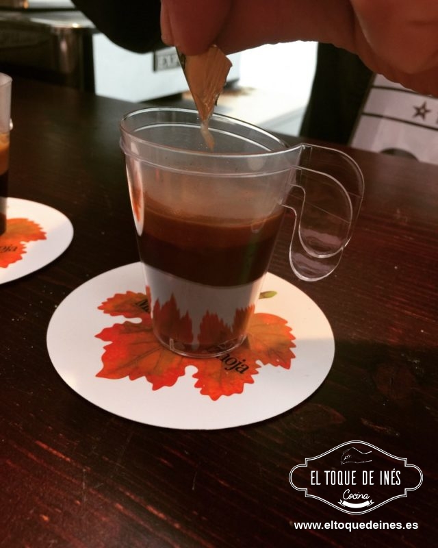 Terminar con un rico café con gotas en Marqués de Vizhoja...