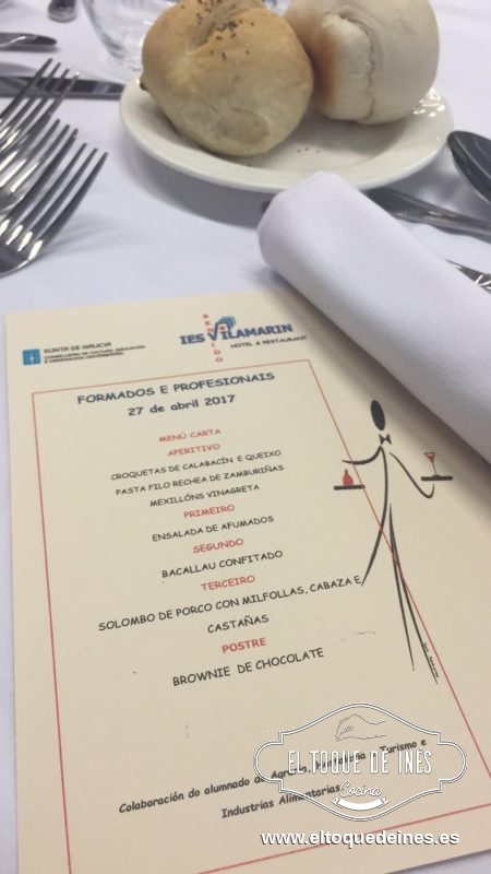 Delicioso todo, una carta de restaurante de lujo.