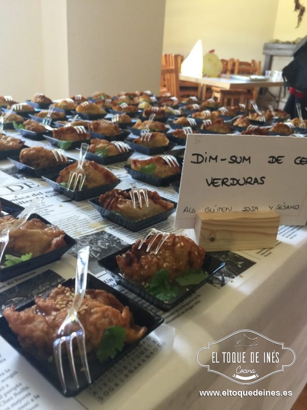 Dim-sum de cerdo con verduras.