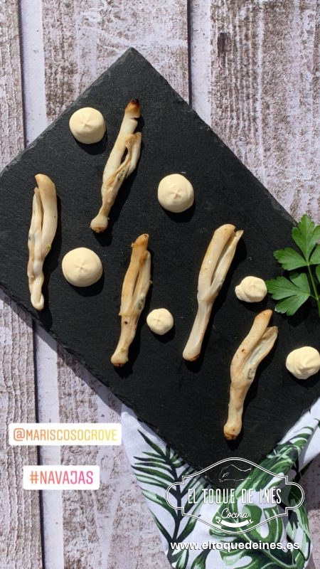 Otra manera de comer las navajas es una vez hechas a la pancha comerlas con un poco de alioli mejor casero.