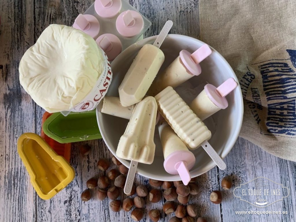 Helado de queso de O Cebreiro con avellanas