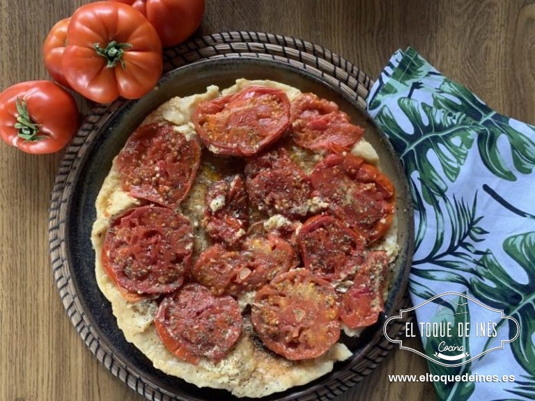 Tarta tatin de tomate y queso de cabra