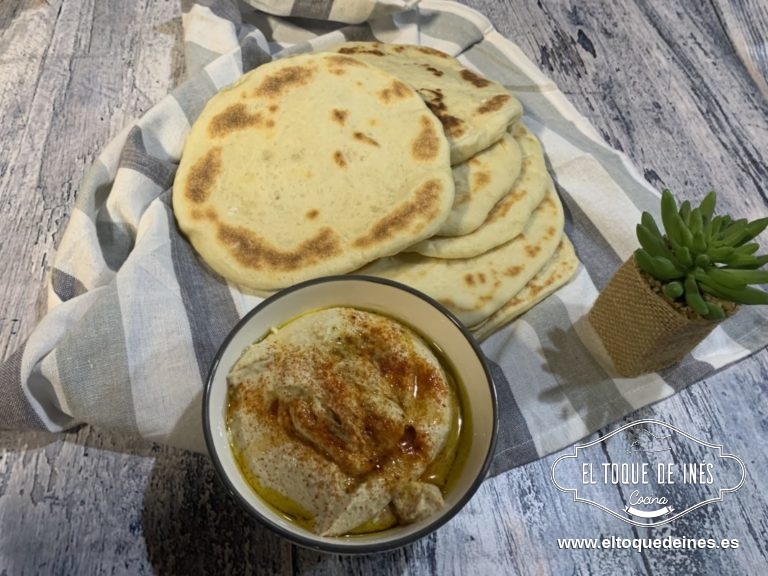 En nuestro caso lo acompañamos de hummus que tenéis la receta en el blog también.