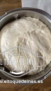 Dejamos reposar la masa tapada durante una hora para que doble su volumen.