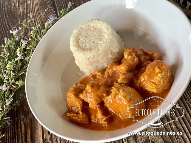 Servimos acompañado de arroz blanco o de puré de patata... lo que más os guste. 