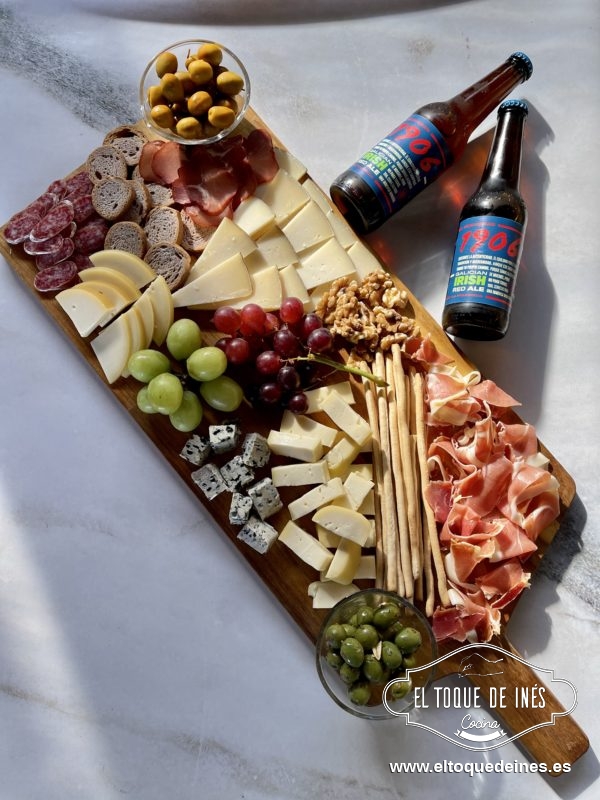 Tabla de quesos y embutidos