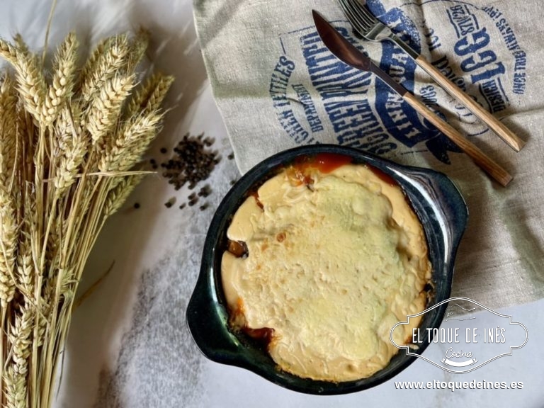 Horneamos en horno precalentado a 180º con calor arriba y abajo y lo dejamos de 15 a 20 minutos.
