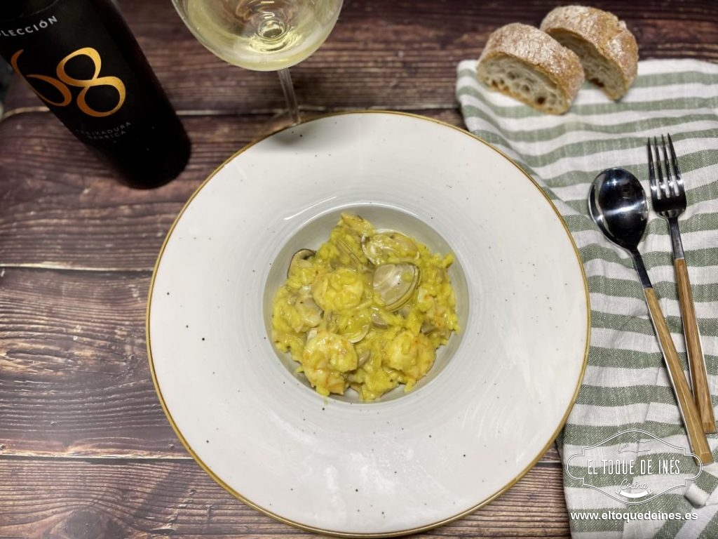 Risotto de setas, langostinos y almejas 