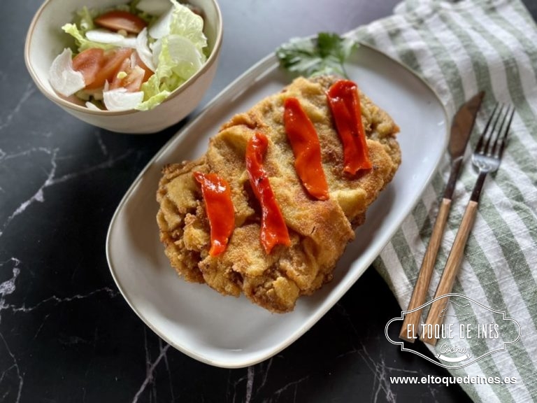 Servimos acompañados de patata frita, de ensalada o de lo que más os guste como acompañamiento .