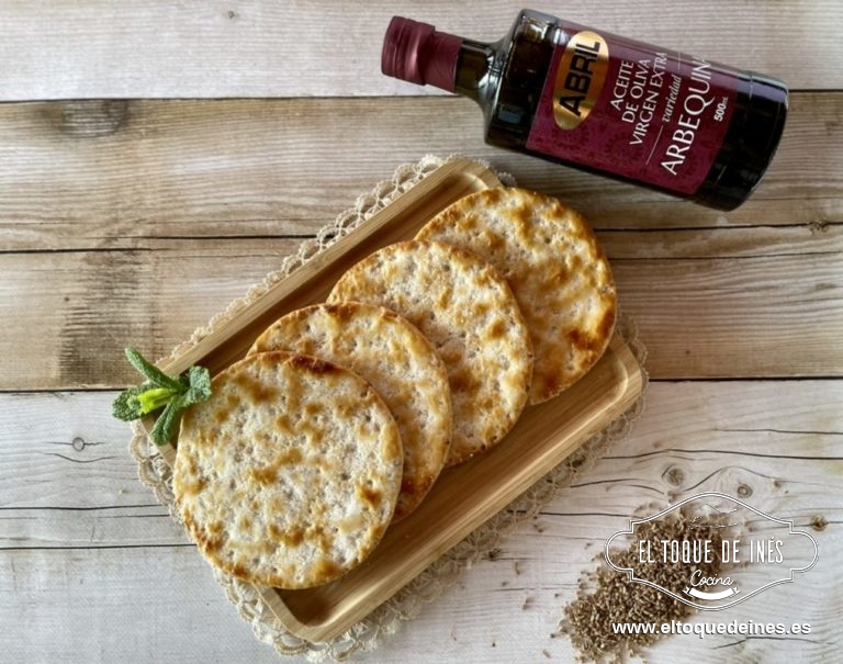 Retiramos la bandeja del horno y dejamos enfriar antes de retirar y consumir.