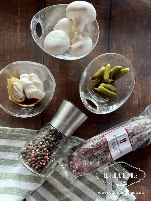 Ponemos a mano todos los ingredientes. 