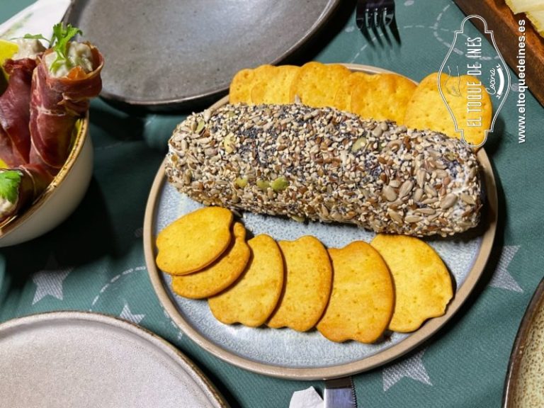 Rulo de queso con frutos secos
