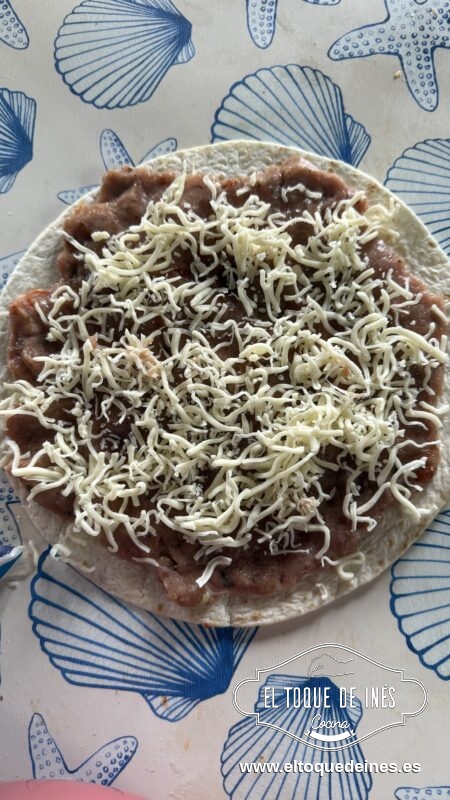 Repartimos mozzarella por encima, más o menos cantidad si queréis .