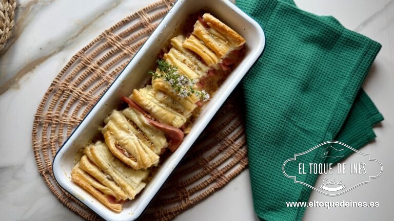 Milhojas de hojaldre con jamón y queso